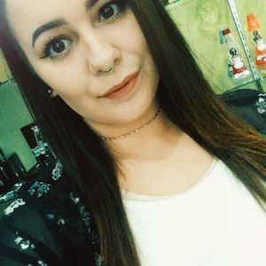 Meet your Posher, Corrine